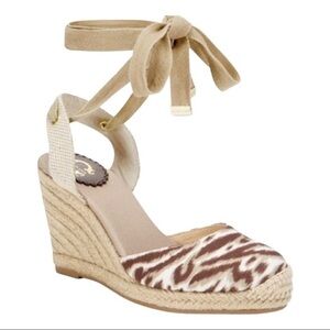 C. Wonder Brown White Zebra Print Tie-up Espadrille Wedge Heels Sandals - Size 6